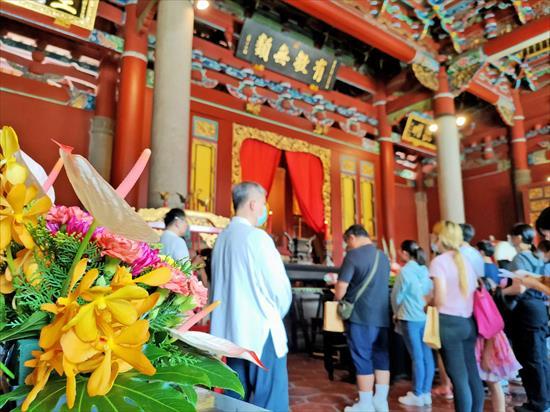 第8張-虔心將所願稟報大成至聖先師孔子.jpg、共11張圖片