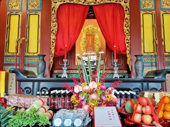 第7張-精心準備象徵吉祥寓意供品，祈求考生考試順利平安，成績頂呱呱!.jpg、共11張圖片